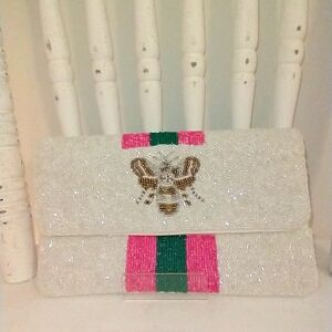 Shiree beaded clutch/crossbody with detachable  chain NWOT
